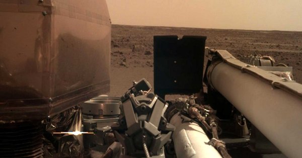 Mars Lander Powers Up After Harrowing Descent, Team Prepares for Science Work