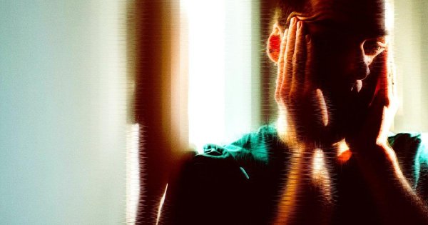 Chatbots and the Rise of AI-Induced Delusions: What Experts Say
